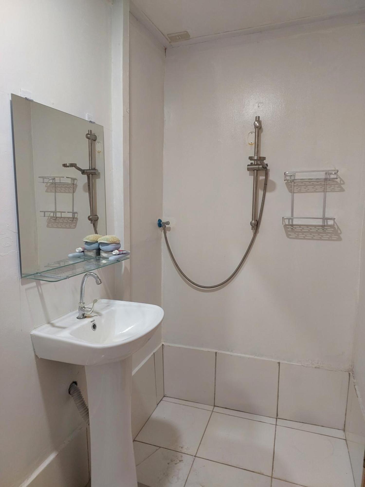Sun Valley Backpackers Inn 爱妮岛 外观 照片